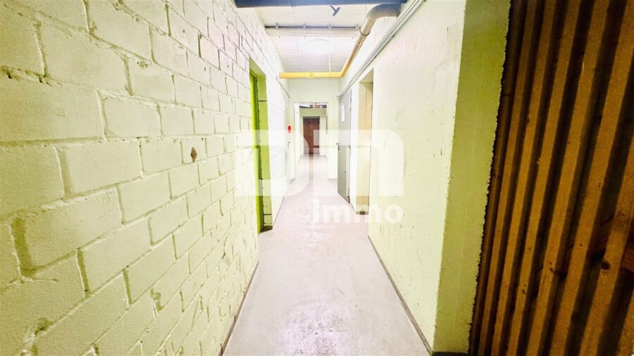 Modernisierte Eigentumswohnung mit Balkon in gepflegtem Mehrfamilienhaus - Kellerräume